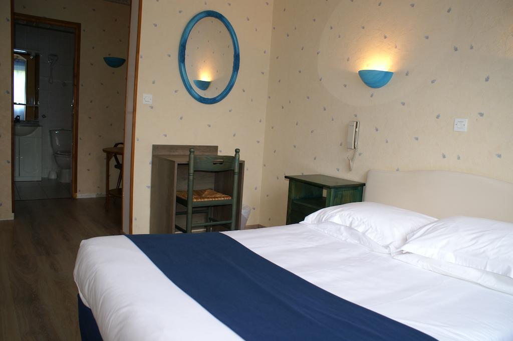 Hotel Celeste Bagnères-de-Luchon Стая снимка