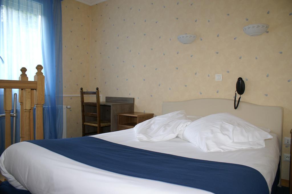 Hotel Celeste Bagnères-de-Luchon Стая снимка