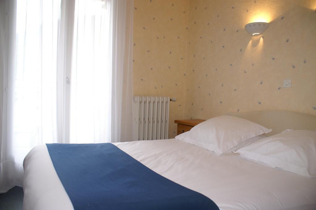 Hotel Celeste Bagnères-de-Luchon Стая снимка
