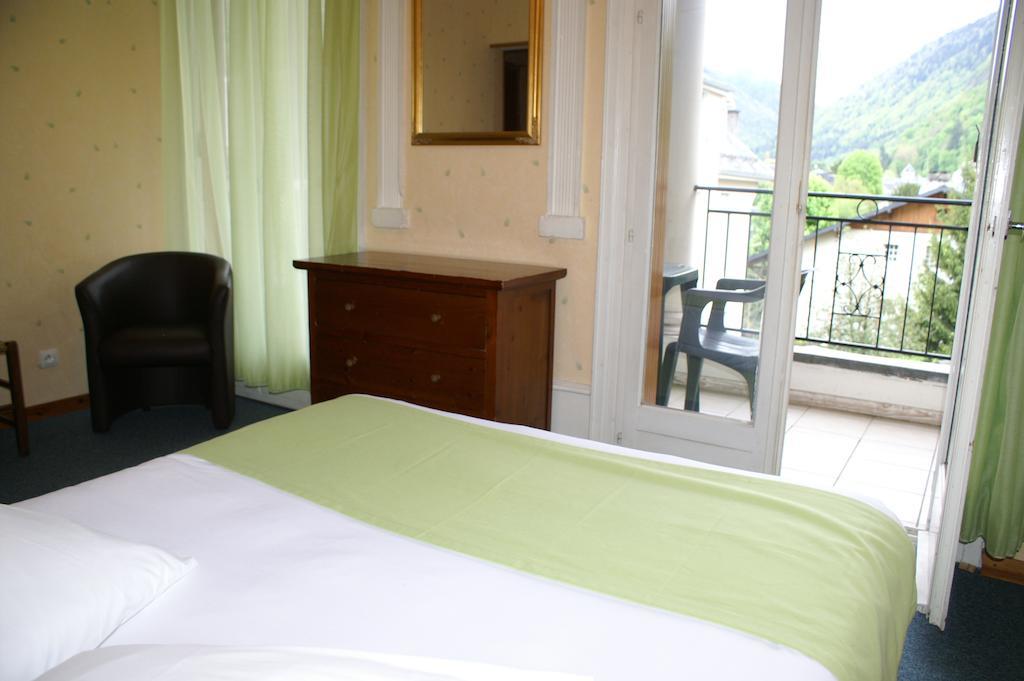 Hotel Celeste Bagnères-de-Luchon Стая снимка