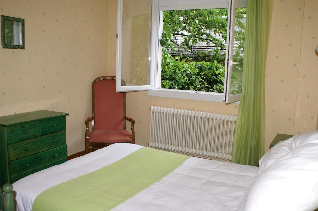 Hotel Celeste Bagnères-de-Luchon Стая снимка