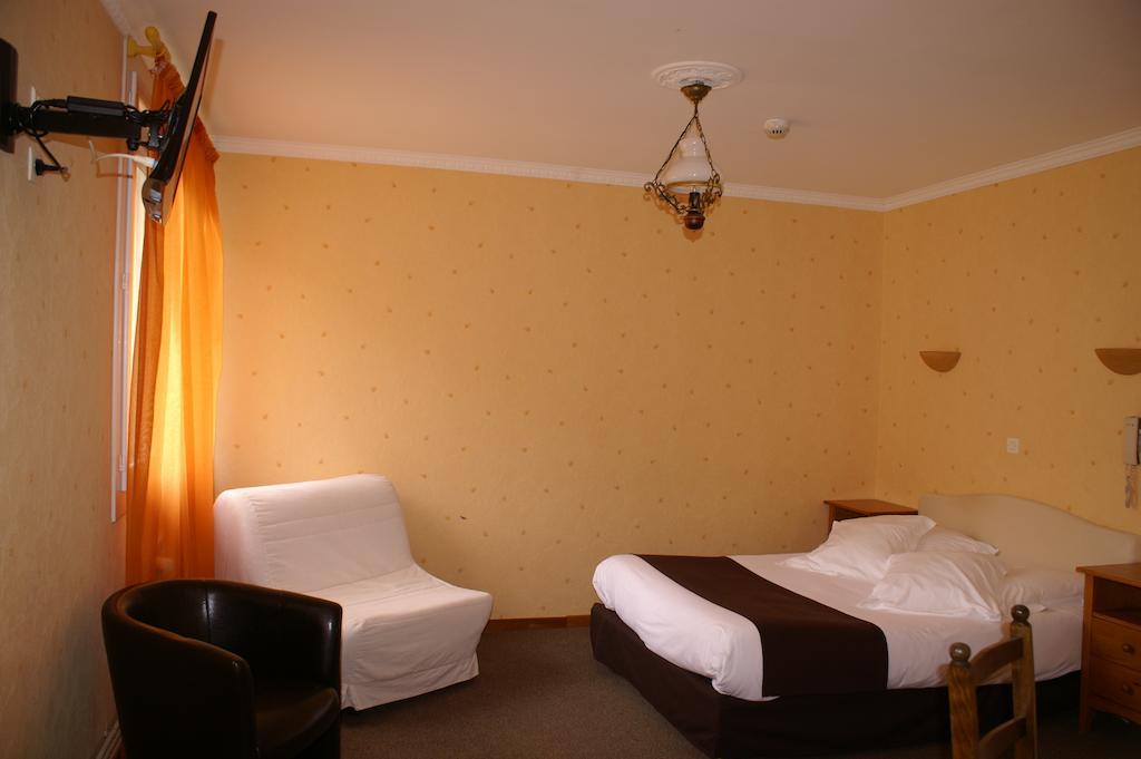Hotel Celeste Bagnères-de-Luchon Стая снимка